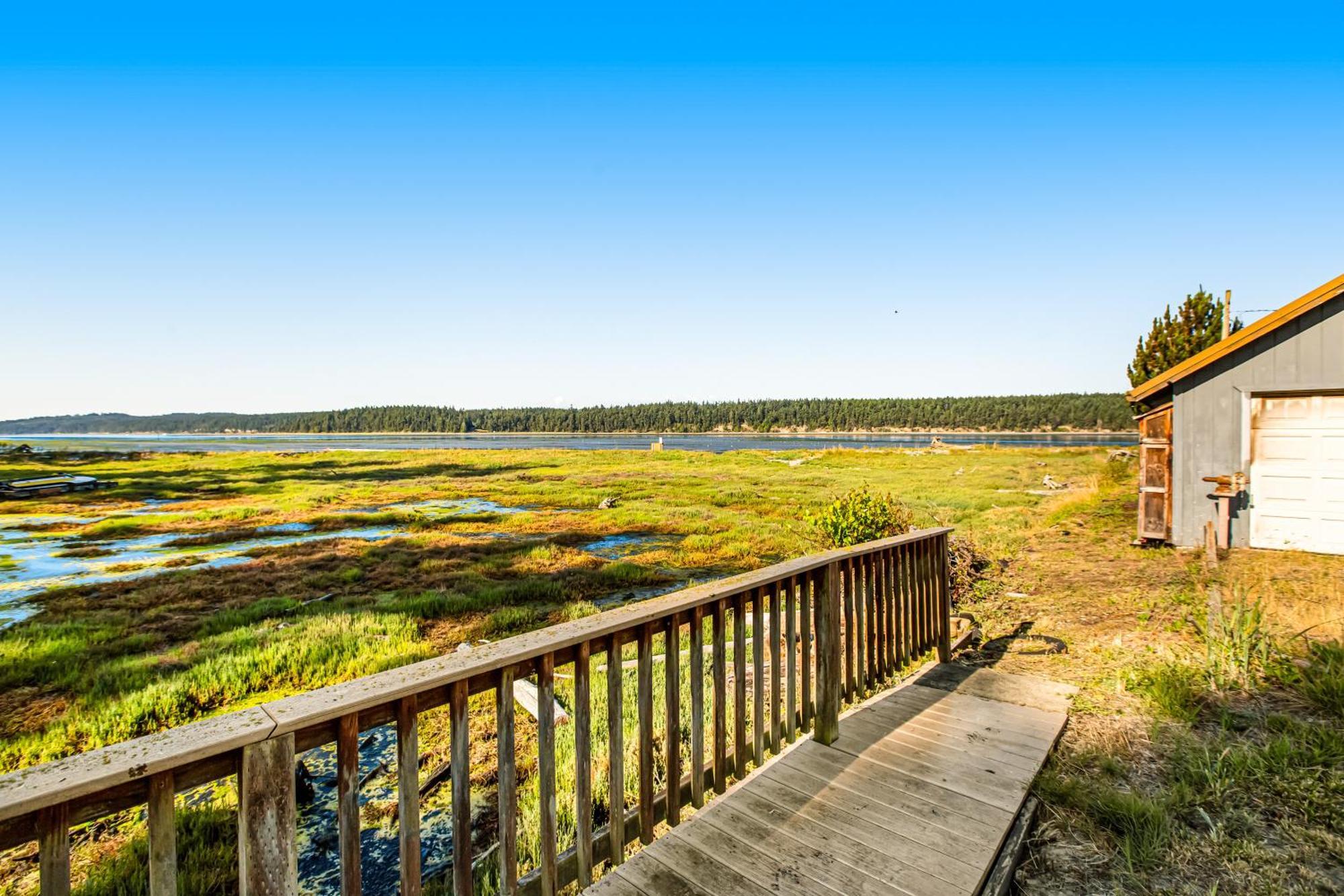 Marrowstone Island Beach Cabin Exterior photo