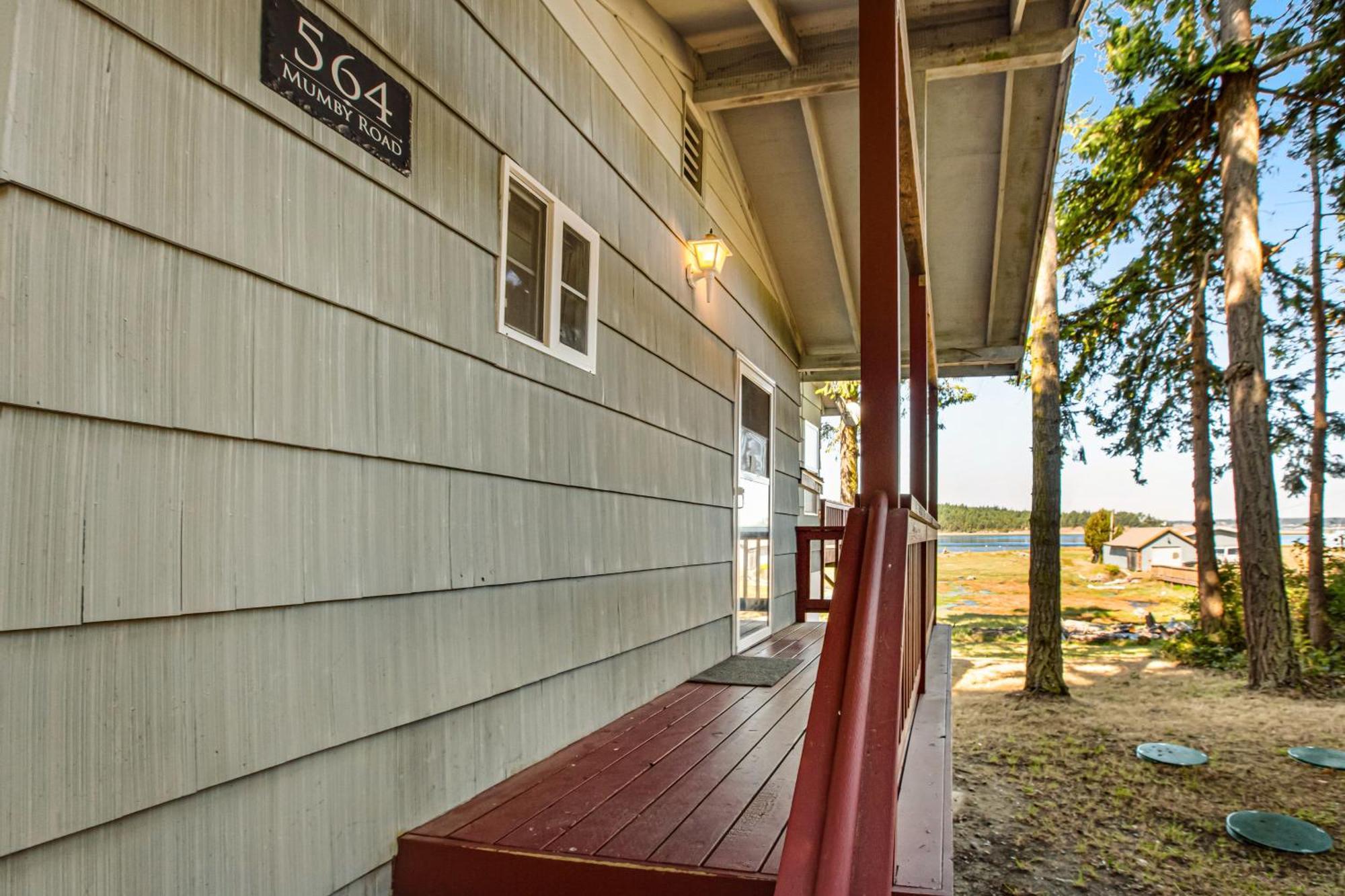 Marrowstone Island Beach Cabin Exterior photo