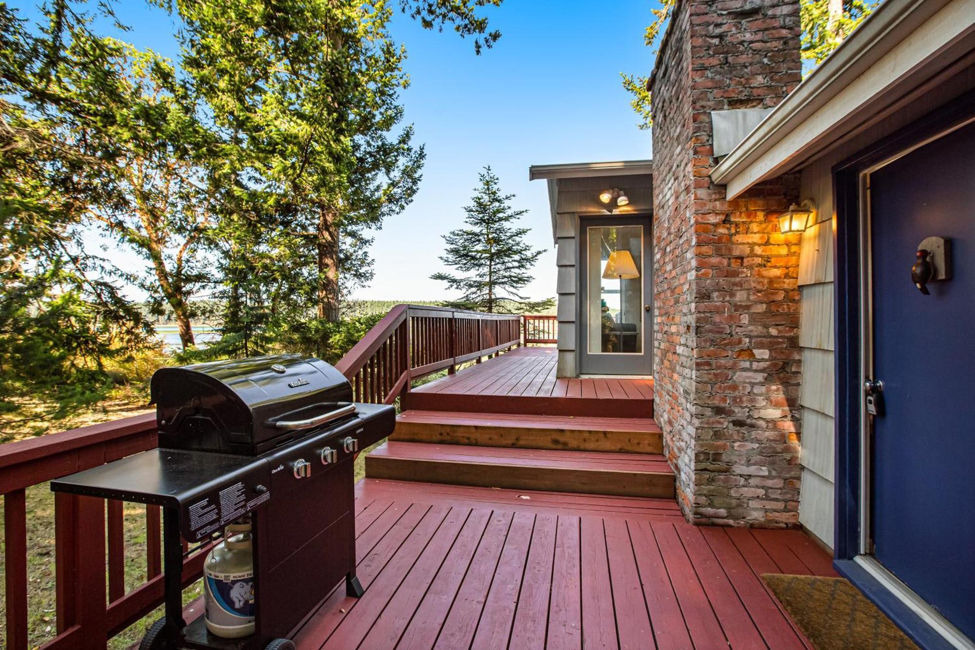 Marrowstone Island Beach Cabin Exterior photo