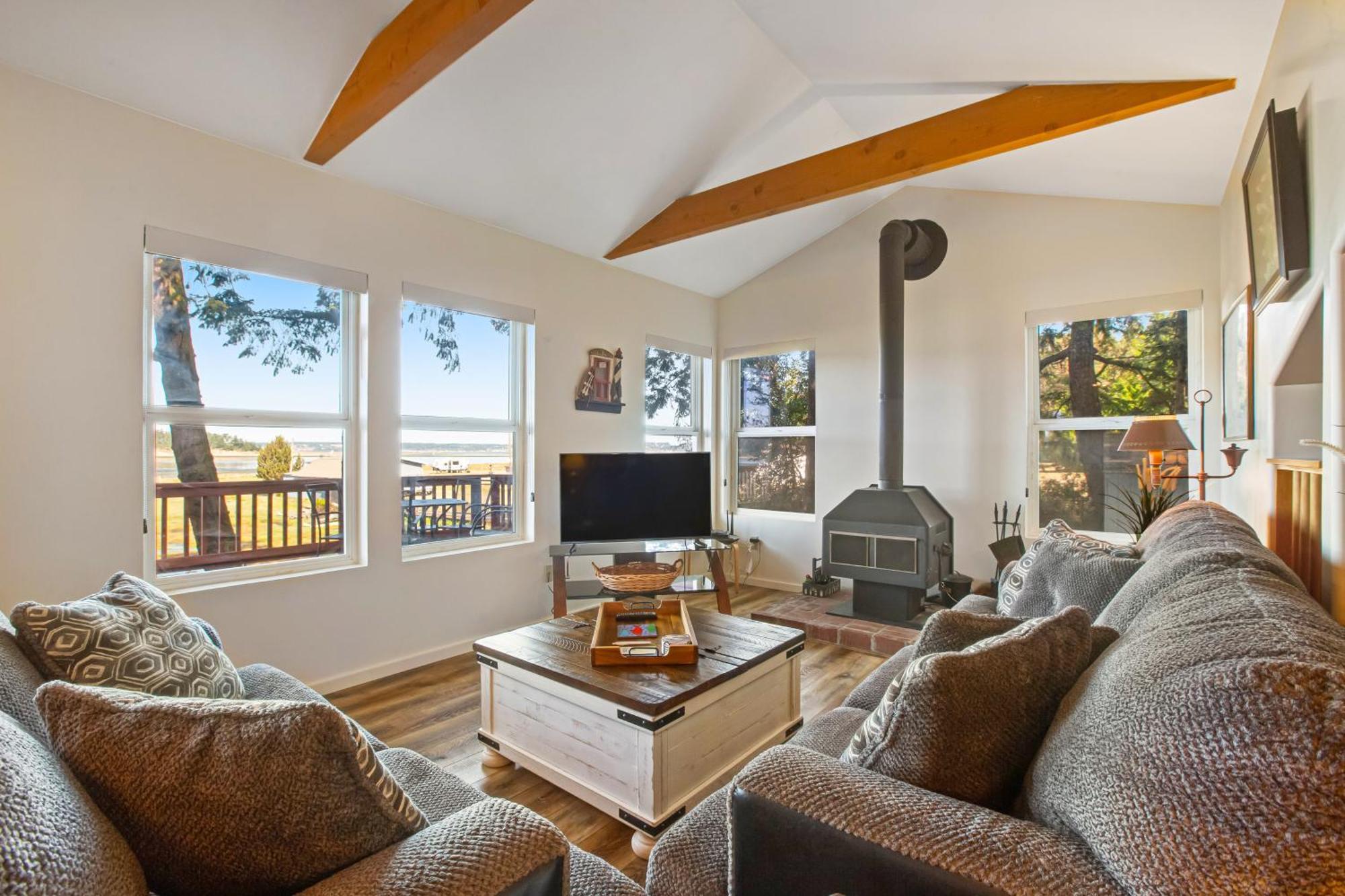 Marrowstone Island Beach Cabin Exterior photo